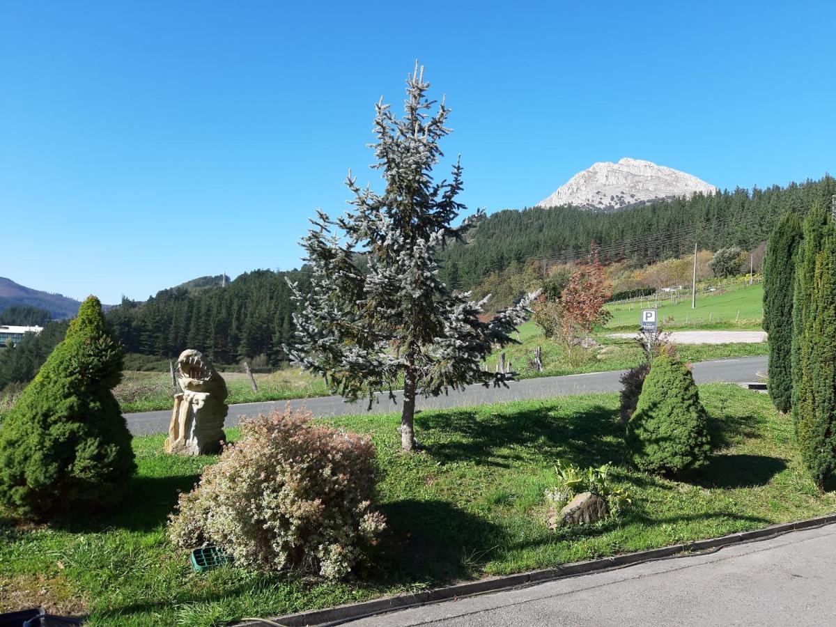 Hotel Santa Ana Arrasate/Mondragon Kültér fotó